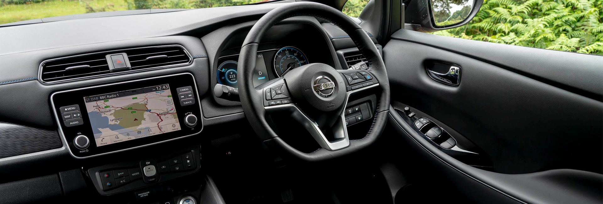 Nissan Hearse - All electric - Dashboard