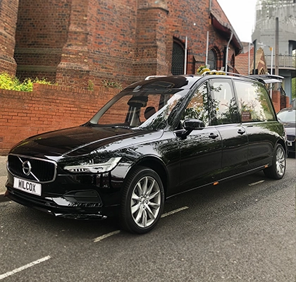 Volvo S90 hearse hero mobile